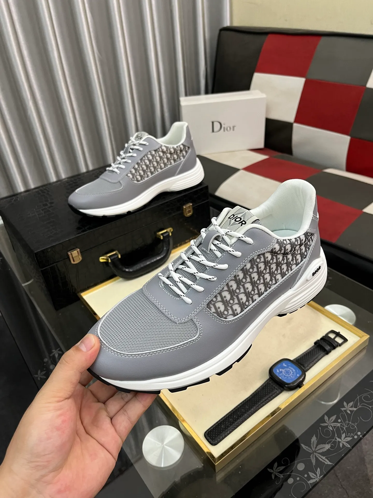 Men's shoes 💰440⌚️⌚️[Dior] The toe is designed to be a bit wider, and the upper foot comfort is perfect. The threads are beautiful, and it fits the pants perfectly. Decorated with various classic details, it is an ideal choice for daily styling. It can be matched with various casual items to create exquisite looks. Fabric: First-layer cowhide/lining sheepskin TPU original outsole Size: 38-444️⃣Colors available